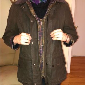 BARBOUR: CLASSIC OLIVE BEADNELL WAX JACKET